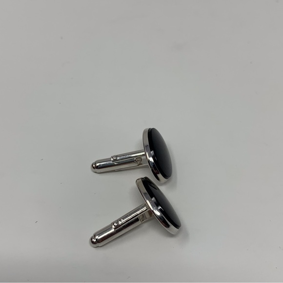 Vintage Black Oval and Silver Tone Quality CufflLinks and Tie Clip Set - Picture 6 of 8